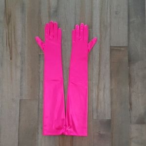 Vintage La Crasía Gloves in Fuschia